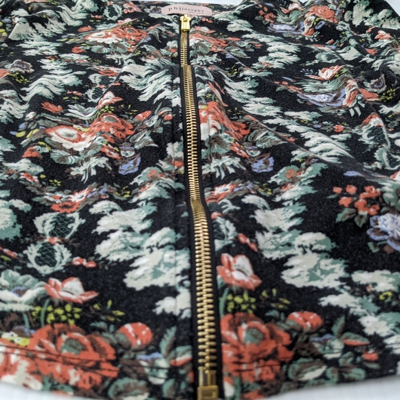 Philosophy Floral Blouse with Gold Zipper - Sz. Medium - Picture 6 of 13